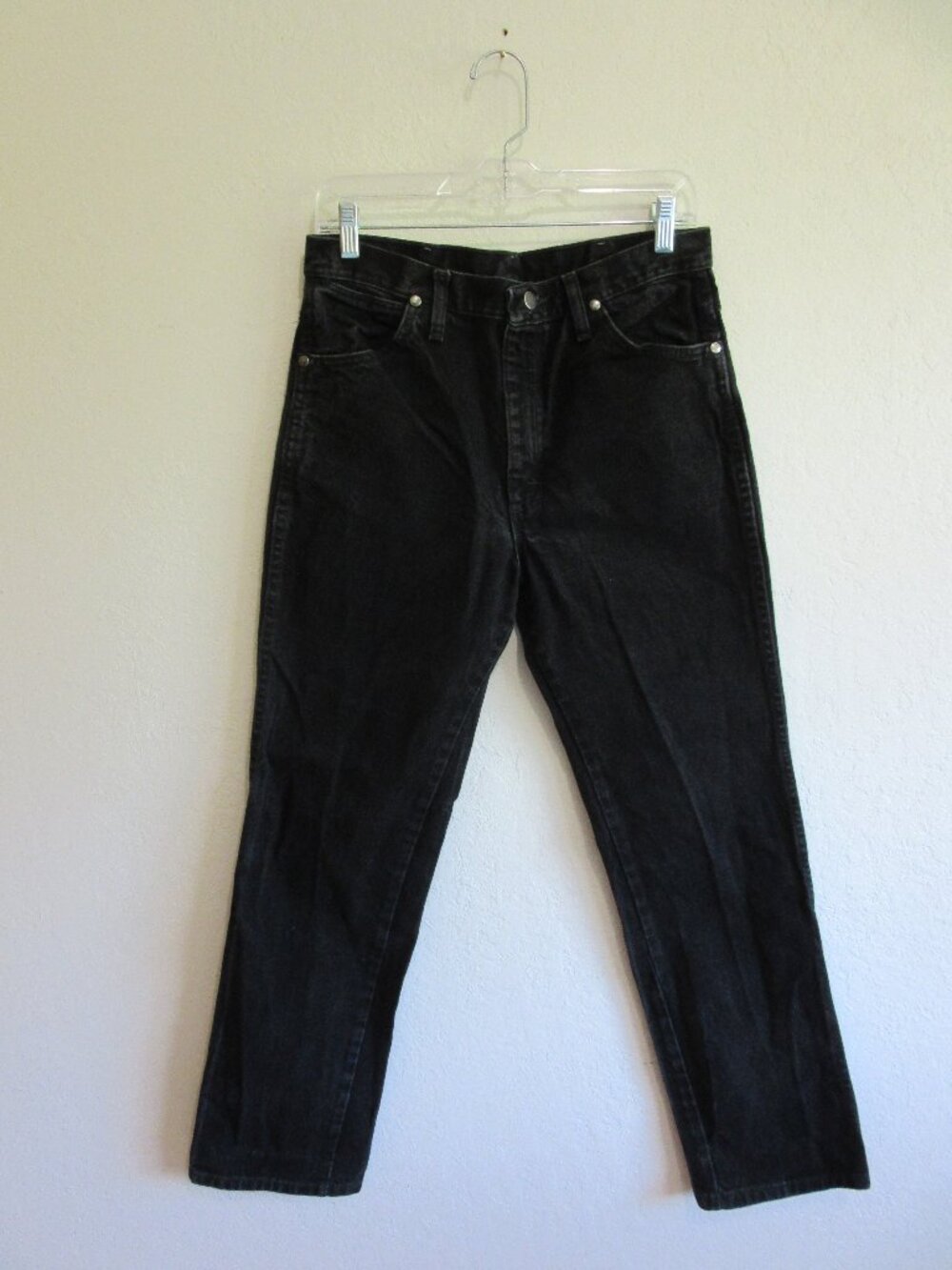 Men's Black Wrangler Straight Leg 32 Denim Jeans
